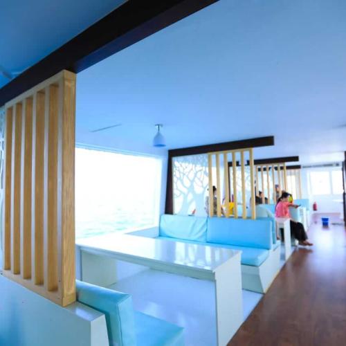 Catamaran - Semi-Submarine